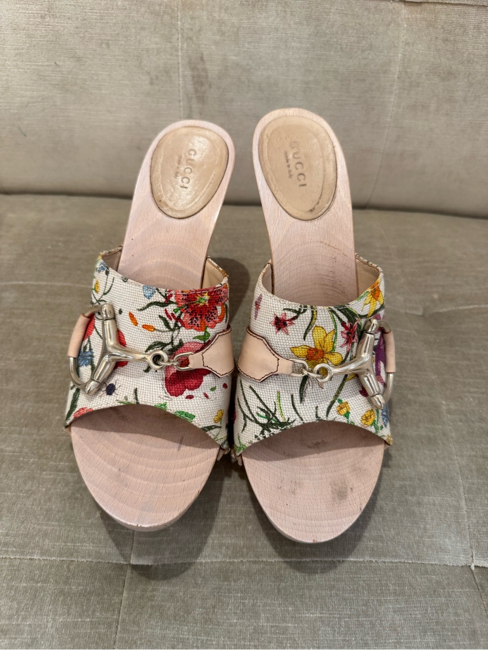 Gucci Floral Canvas Horsebit Mule Sandals in Multicolor on Wood